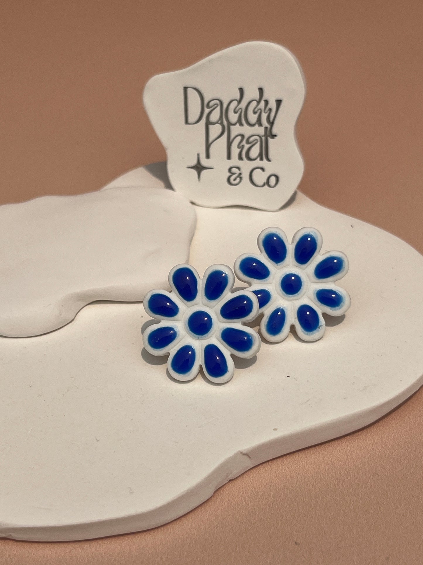 FINOLA | Daisy stud