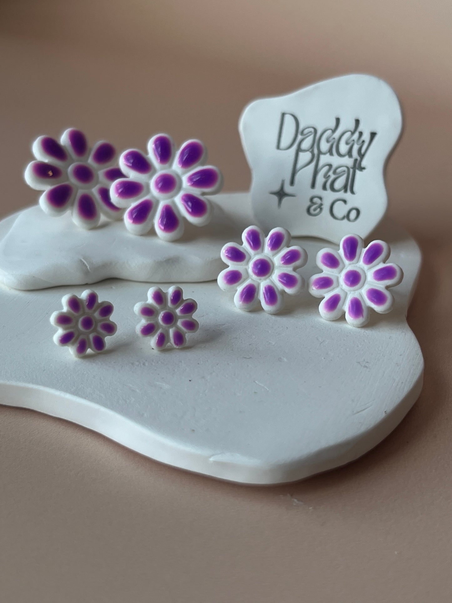 FINOLA | Daisy stud